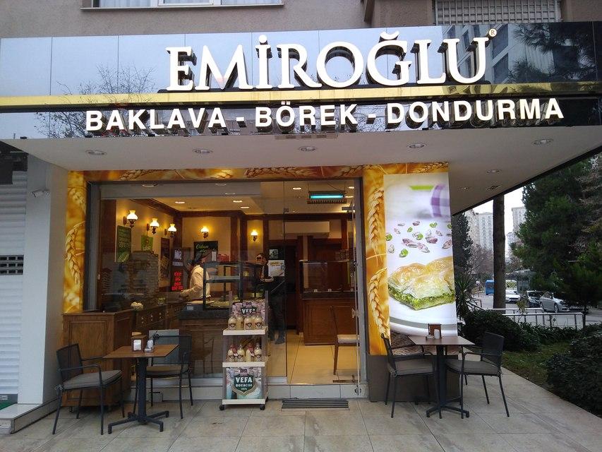 Best Baklava in Istanbul - Emiroğlu Baklavacısı Offers A Variety of Turkish Desserts