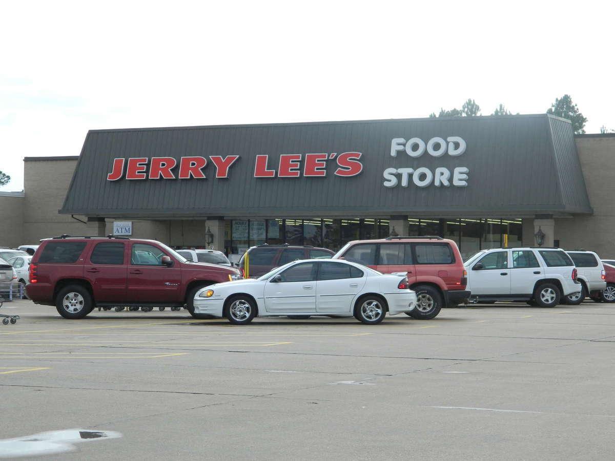 Jerry Lees Grocery in Gautier - Restaurant menu and reviews