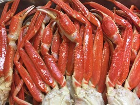 best seafood restaurants with crab legs near me