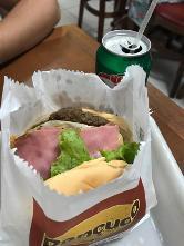 Com queijo derretido é mais gostoso!!!! - Picture of Hot-Dog do Moinho,  Cabo Frio - Tripadvisor