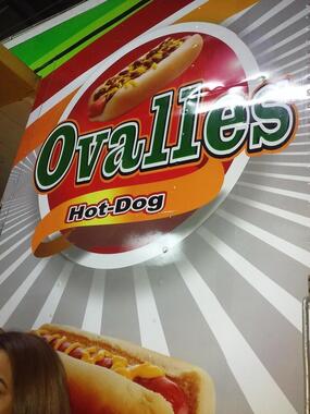 Ovalles Hot-Dog