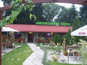 Green Grass Pizza