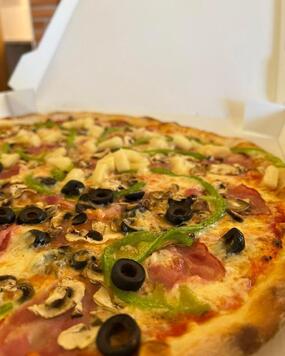 MeGa Pizza - Lagos