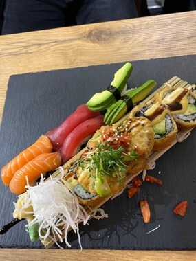 Asia Diner & Sushi Bar