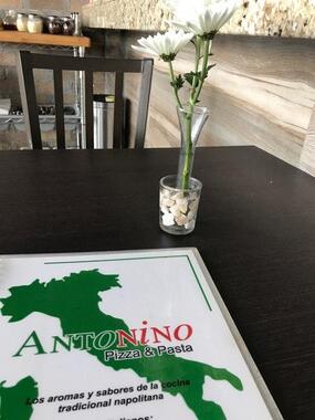 Antonino披萨和意大利面