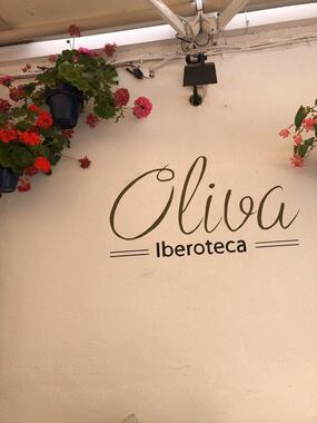 Oliva Iberoteca - Vinoteca