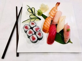 Yen's Kitchen & Sushi Bar