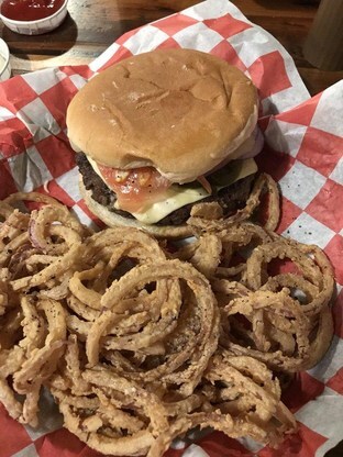 Hubcap Burger Company in Little Rock